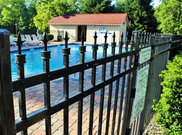 Swimming Pool Fence Service